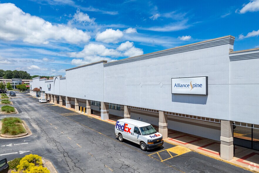 More Photos Of 812 S Park St, Carrollton Unknown For Lease