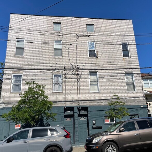 Primary Photo Of 363 Broadway, Staten Island Apartments For Sale