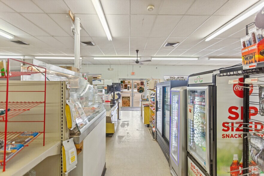 More Photos Of 101 E Commercial St, Miami General Retail For Sale