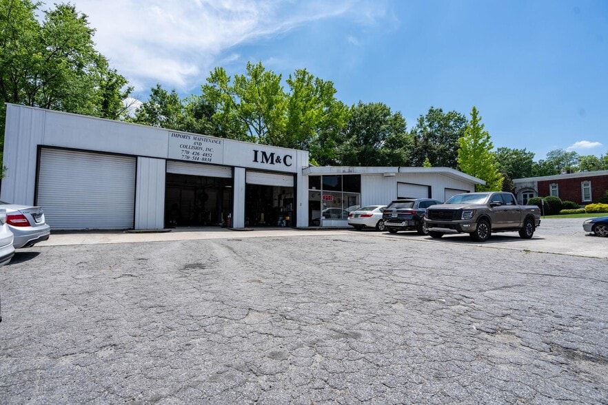 More Photos Of 522 NE Roswell St, Marietta Auto Repair For Sale