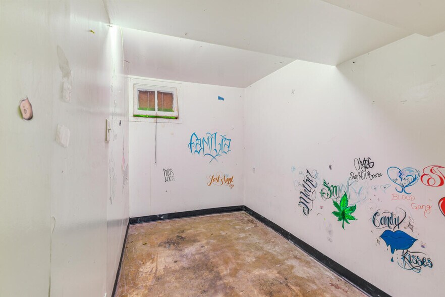 More Photos Of 4705 Claude Ct, Denver Storefront Retail Residential For Sale