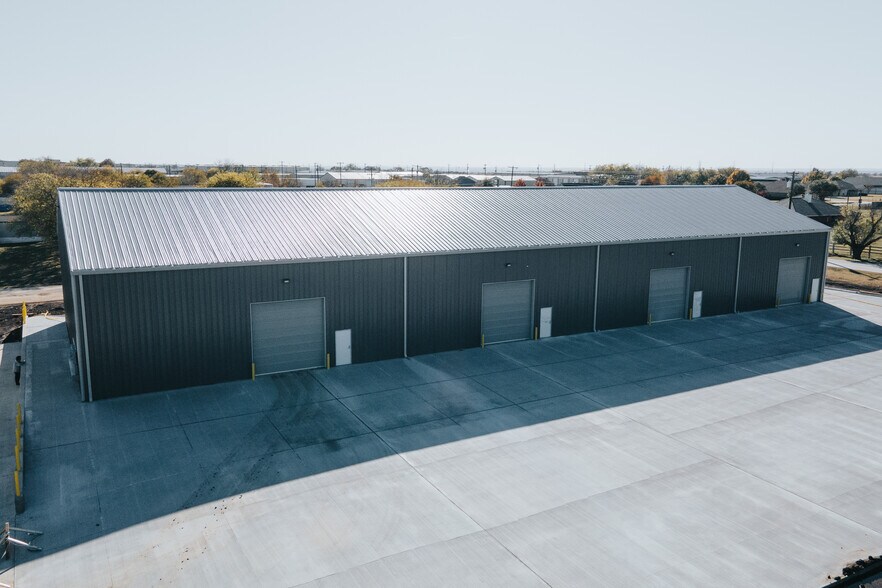 More Photos Of 293 County Road 4841, Haslet Unknown For Lease