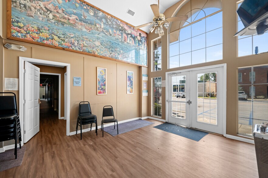 More Photos Of 106 W Myrtle Ave, Foley Office For Sale