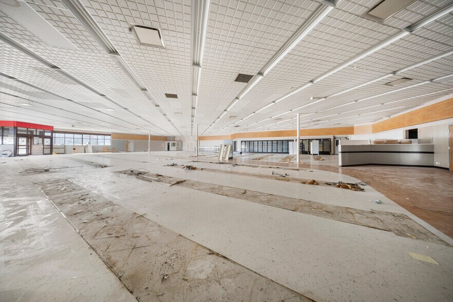 More Photos Of 60 Business US 23 N, Louisa Freestanding For Lease