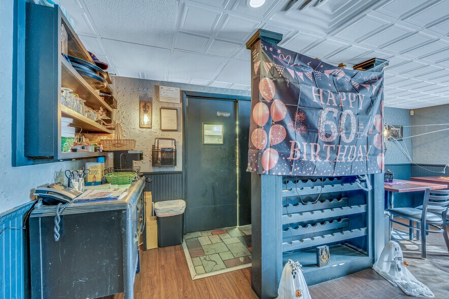 More Photos Of 524 Court St, Scranton General Retail For Sale