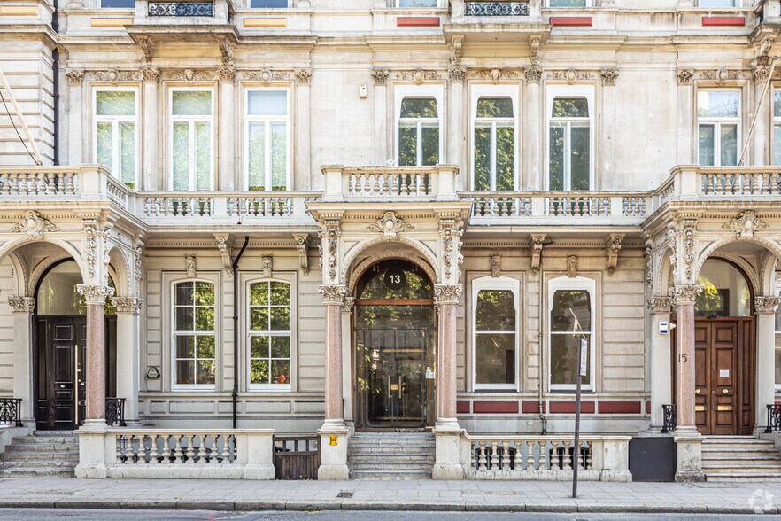 More Photos Of 13 Grosvenor Gdns, London Office For Sale