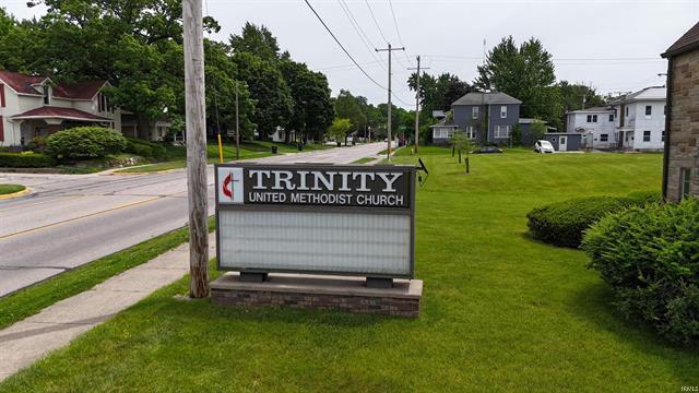 More Photos Of 832 E Center St, Warsaw Religious Facility For Sale