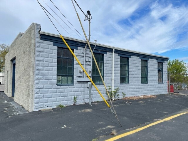 More Photos Of 271 Reservoir Ave, Providence Auto Repair For Sale