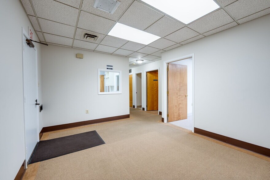 More Photos Of 8303 Arlington Blvd, Fairfax Medical For Sale