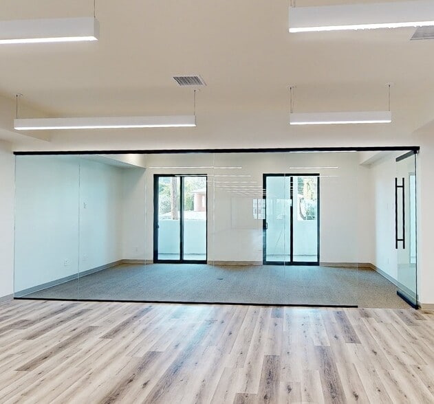 More Photos Of 445 S Beverly Dr, Beverly Hills Loft Creative Space For Lease