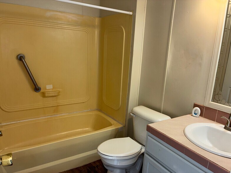 More Photos Of 382 County Road 4450, Kempner Manufactured Housing Mobile Home Park For Sale