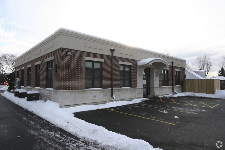 More Photos Of 828 N Cass Ave, Westmont Medical For Sale