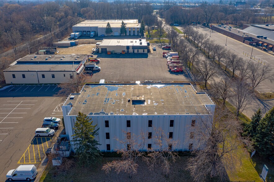 More Photos Of 4124 N Quebec Ave, New Hope Office For Sale