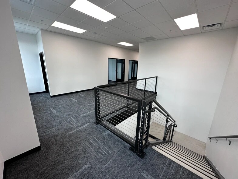 More Photos Of 15205 SW Arrow St, Sherwood Manufacturing For Lease