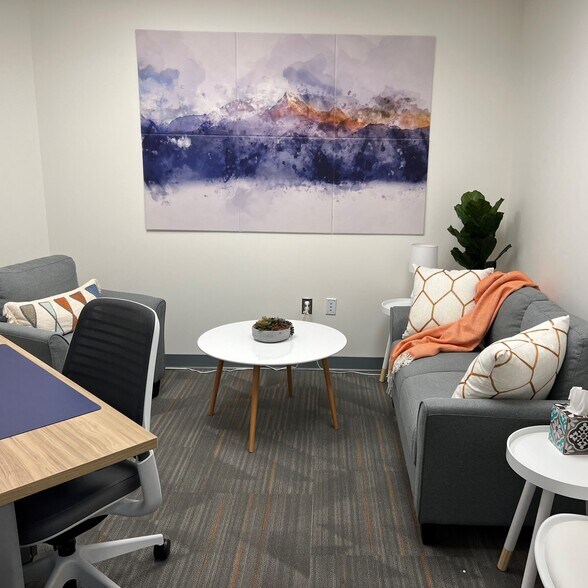 More Photos Of 801-803 W Big Beaver Rd, Troy Office For Lease