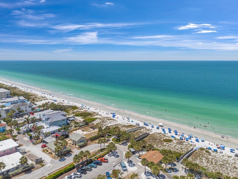 More Photos Of 1803 Gulf Blvd, Indian Rocks Beach Hotel For Sale