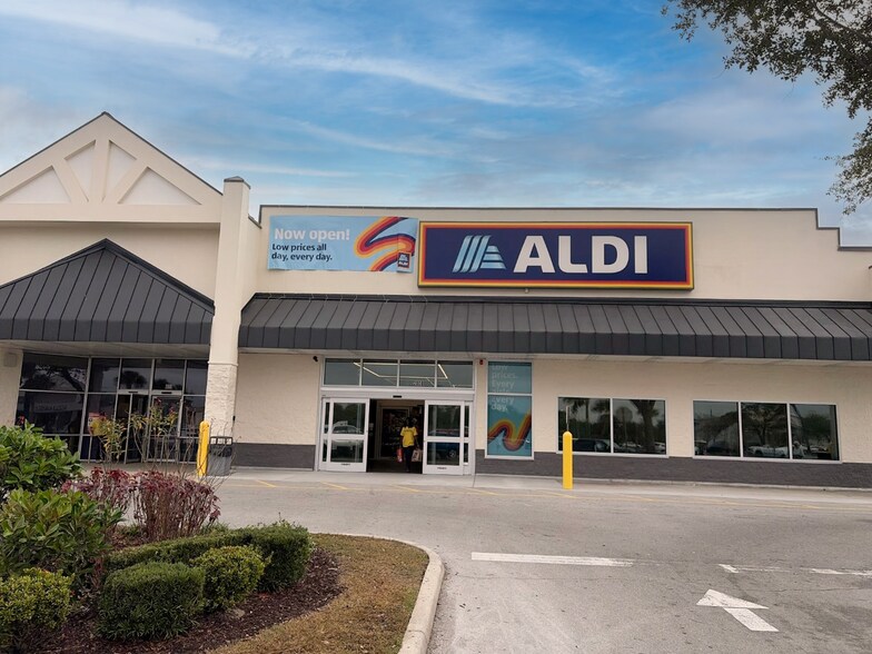 More Photos Of 2000 Kings Hwy, Port Charlotte Unknown For Lease