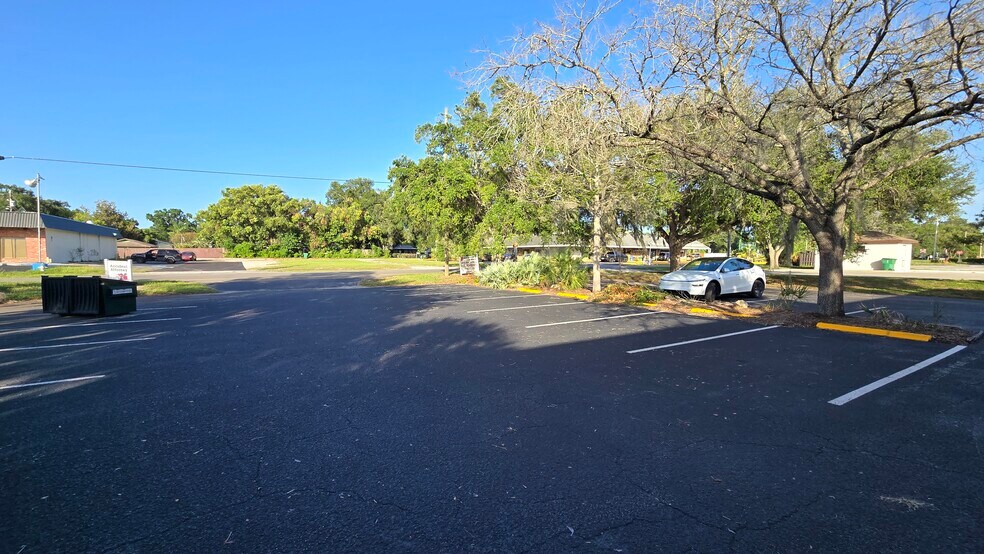 More Photos Of 5720 Gall Blvd, Zephyrhills Office For Lease