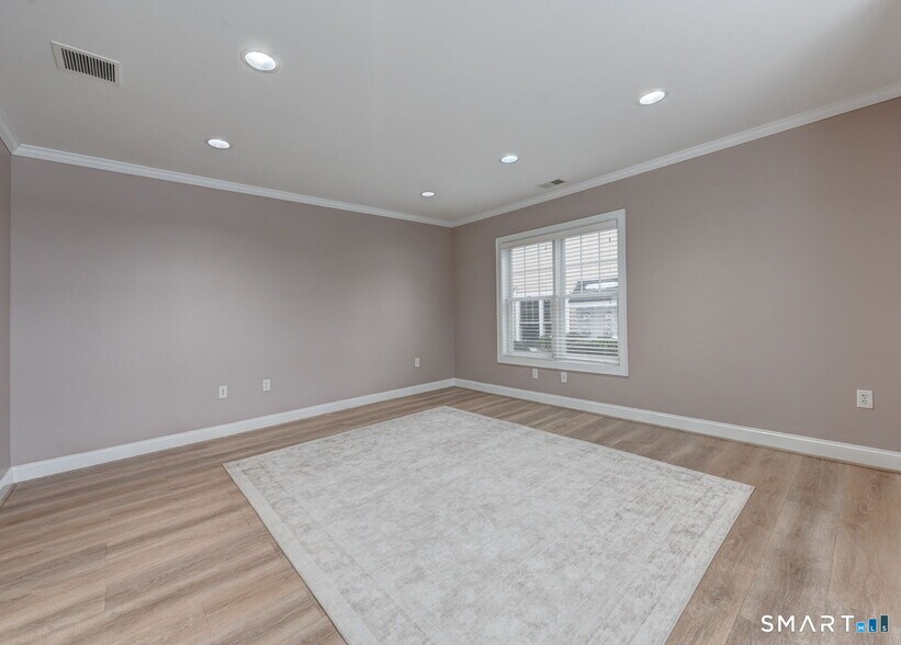 More Photos Of 225 Oakland Rd, South Windsor Office For Sale