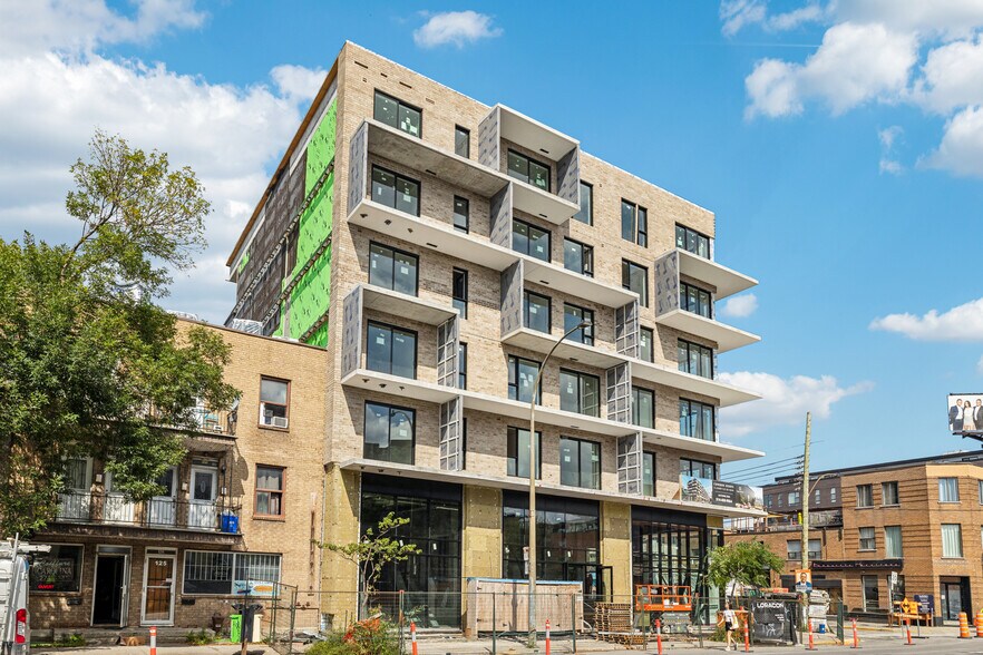 More Photos Of 7248 Saint-Urbain, Montréal Apartments For Lease