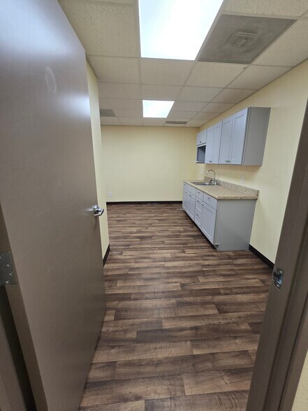 More Photos Of 6344 E Broadway Rd, Mesa Medical For Lease