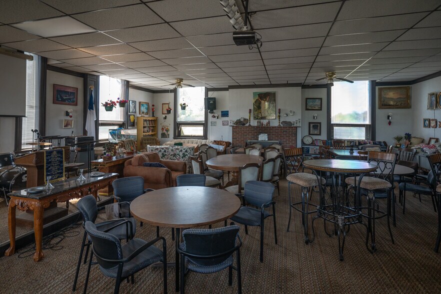 More Photos Of 401 E Broadway St, Muskogee Lodge Meeting Hall For Sale