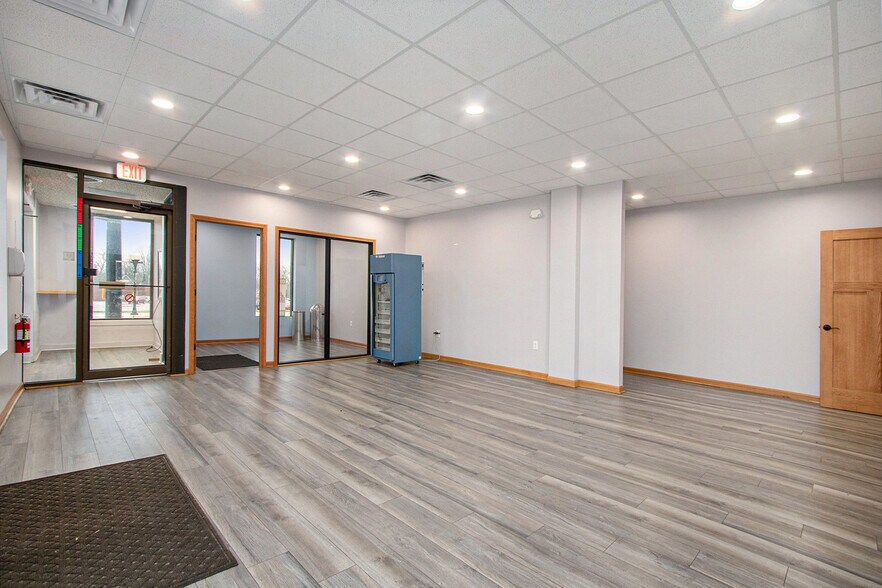 More Photos Of 2 E Main St, Hartford Medical For Sale