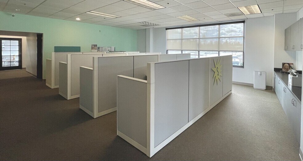 More Photos Of 9592 SE Main St, Milwaukie Warehouse For Lease