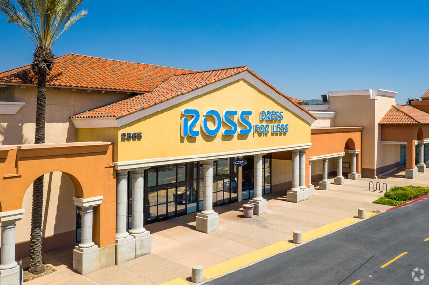 More Photos Of 2315-2595 E Imperial Hwy, Brea Unknown For Lease