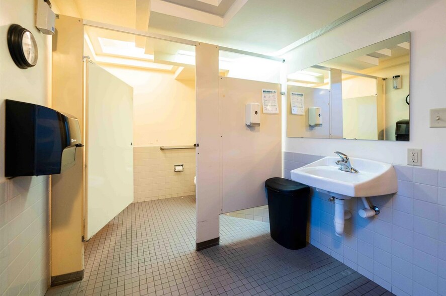 More Photos Of 1601 Central Ave, Great Falls Religious Facility For Sale