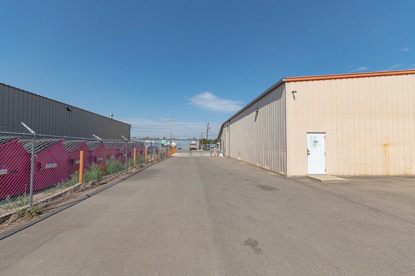 More Photos Of 1712 1st Ave, Greeley Warehouse For Lease