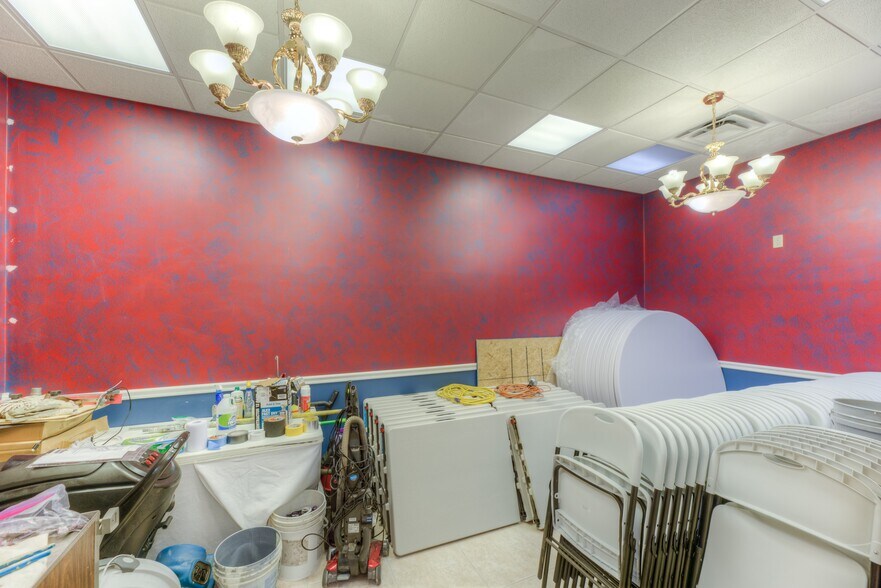 More Photos Of 1109 E Memphis St, Broken Arrow Religious Facility For Lease