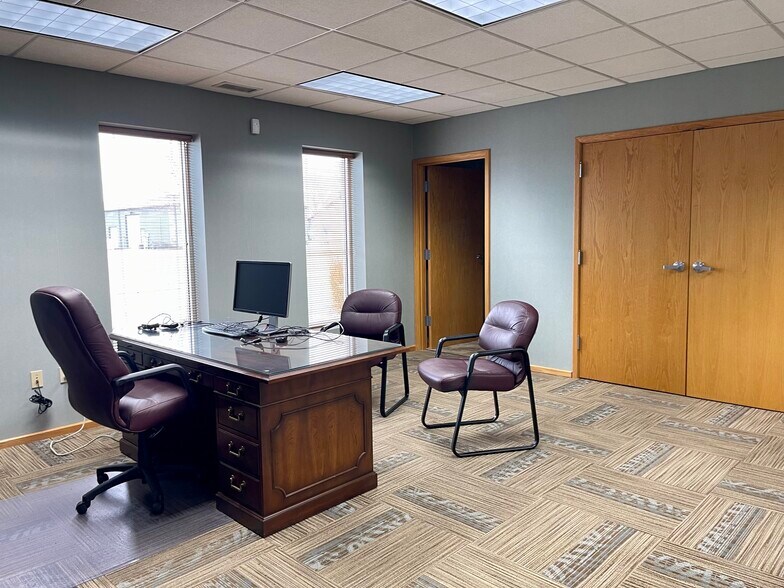 More Photos Of 4510-4520 Progress Dr, Columbus Warehouse For Lease