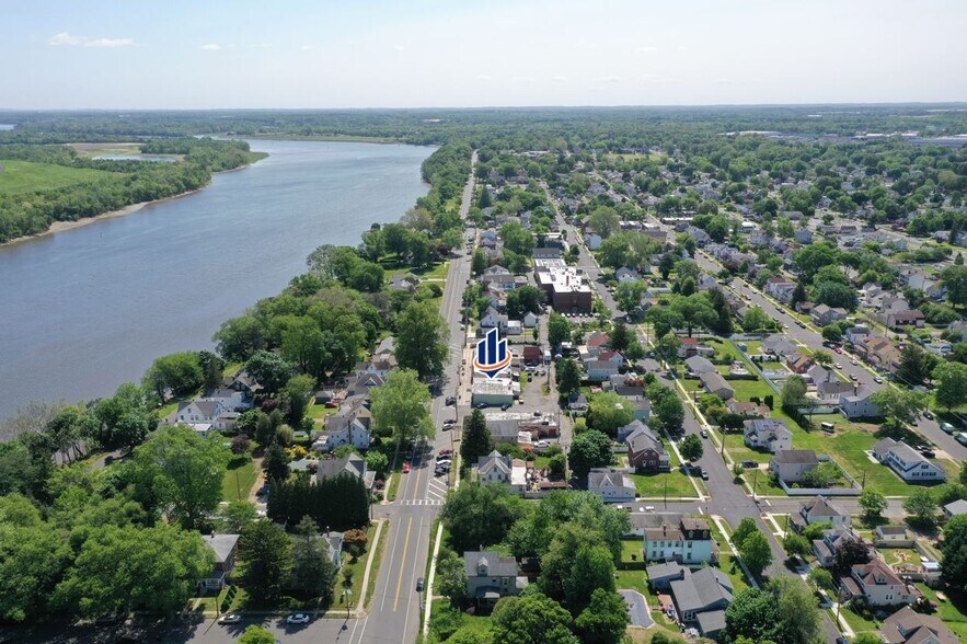 More Photos Of 320 W Front St, Florence Storefront For Sale