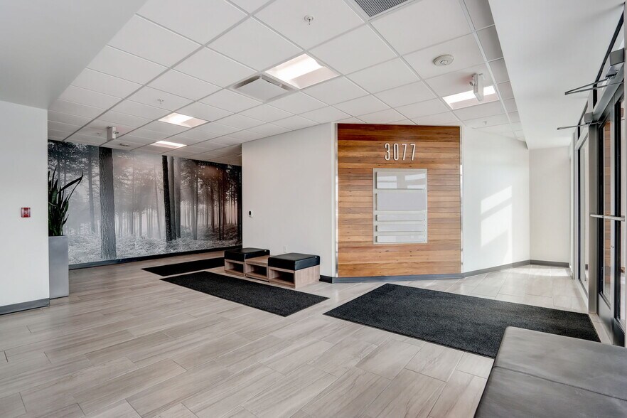 More Photos Of 3077 N Mayfair Rd, Wauwatosa Medical For Lease