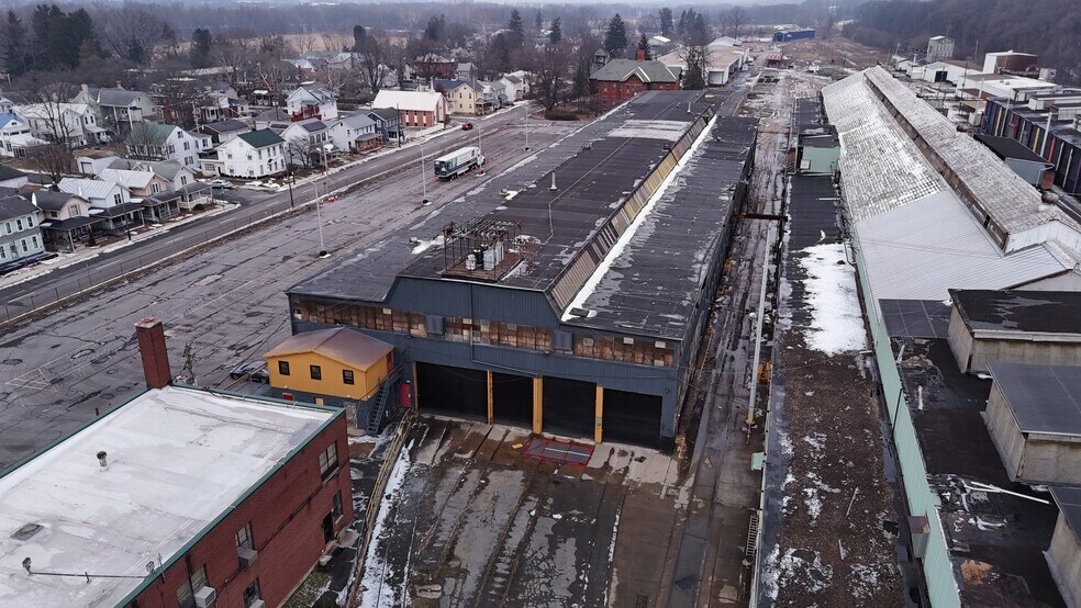 Primary Photo Of 417 N Arch St, Milton Unknown For Lease
