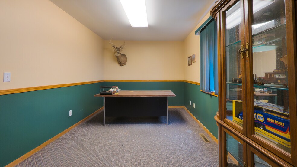 More Photos Of 438 S Main St, Dover Warehouse For Sale