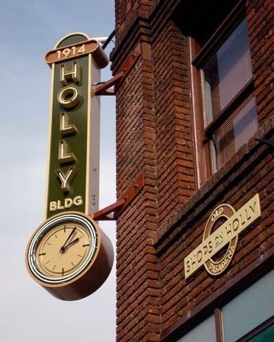 More Photos Of 4 E Holly St, Pasadena Storefront Retail Residential For Lease