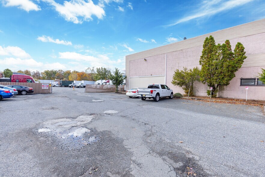 More Photos Of 75A New Brunswick Ave, Perth Amboy Office For Lease