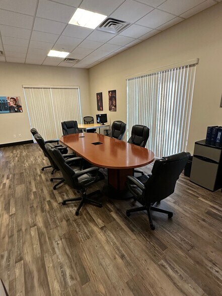 More Photos Of 4974 S Rainbow Blvd, Las Vegas Office For Sale