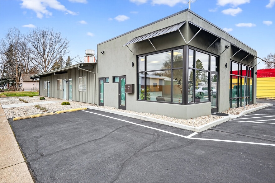More Photos Of 5503 N Wall St, Spokane Freestanding For Lease
