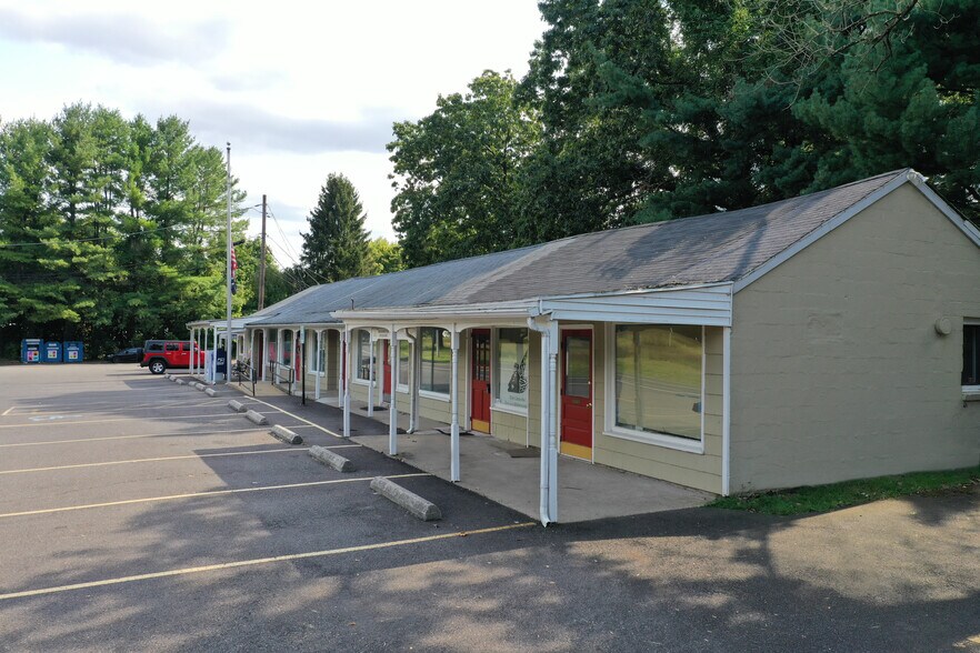 More Photos Of 1075-1077 River Rd, Washington Crossing Storefront Retail Office For Lease