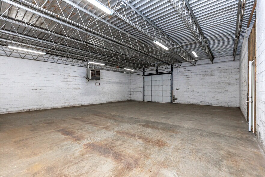 More Photos Of 665 David Ave, Danville Self Storage For Lease