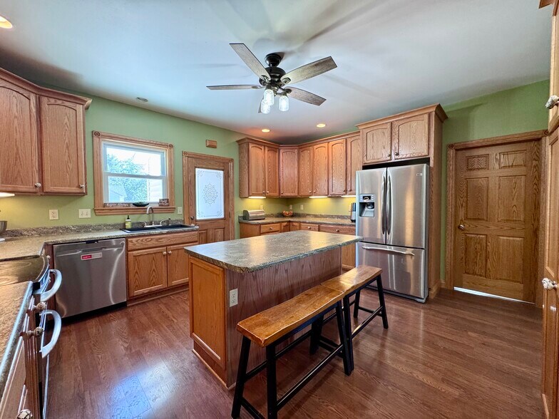 More Photos Of 1415 4th St, Fulton Storefront Retail Residential For Sale