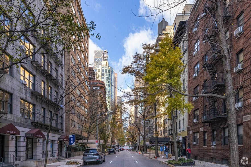 More Photos Of 333-335 E 49th St, New York Apartments For Lease