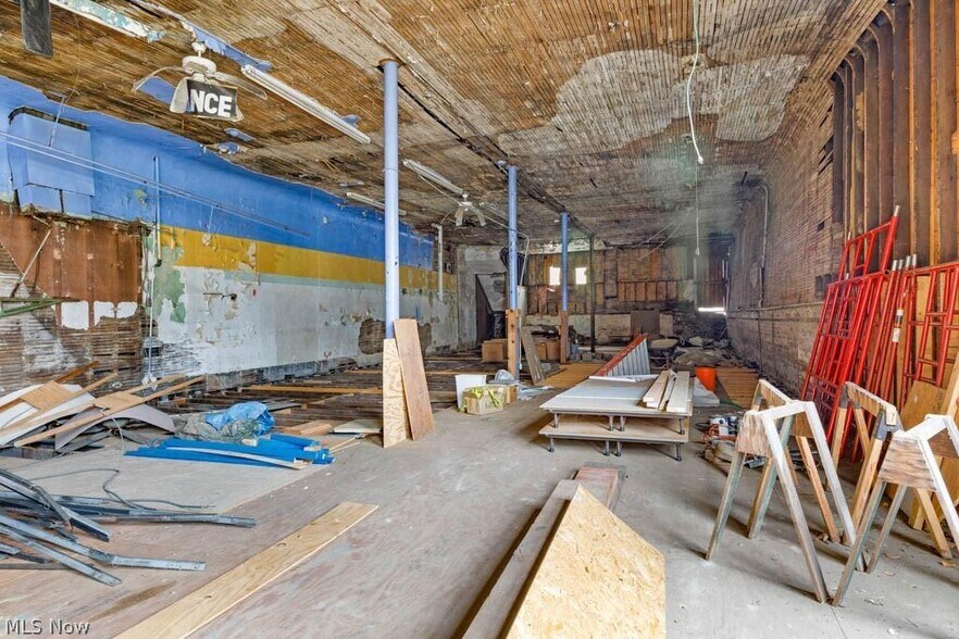 More Photos Of 317 E Main St, Alliance General Retail For Sale