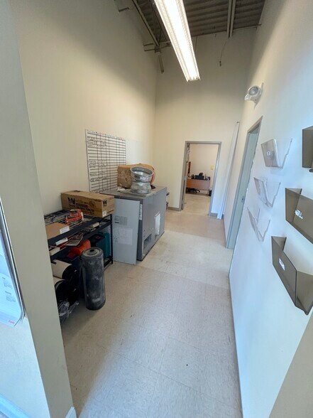 More Photos Of 9230 Brookwood Ct, Bonita Springs Light Manufacturing For Lease