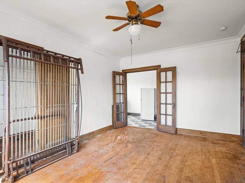 More Photos Of 204 S 6th St, Rockford Apartments For Sale