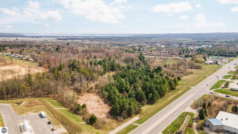 Primary Photo Of 2051 Garfield Ave, Traverse City Land For Sale