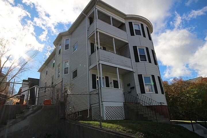 Primary Photo Of 78 Green Hill Pky, Worcester Multifamily For Sale
